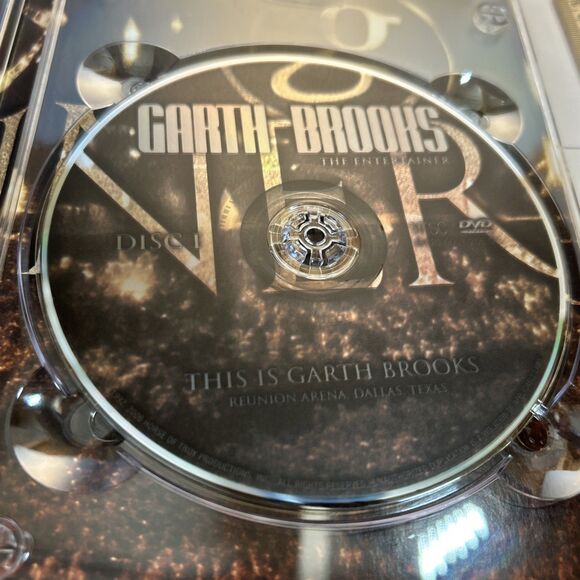 Garth Brooks The Entertainer CD 5 Disc Box Set w/ Tin 1991-2005 Country Music‎ - Picture 7 of 13